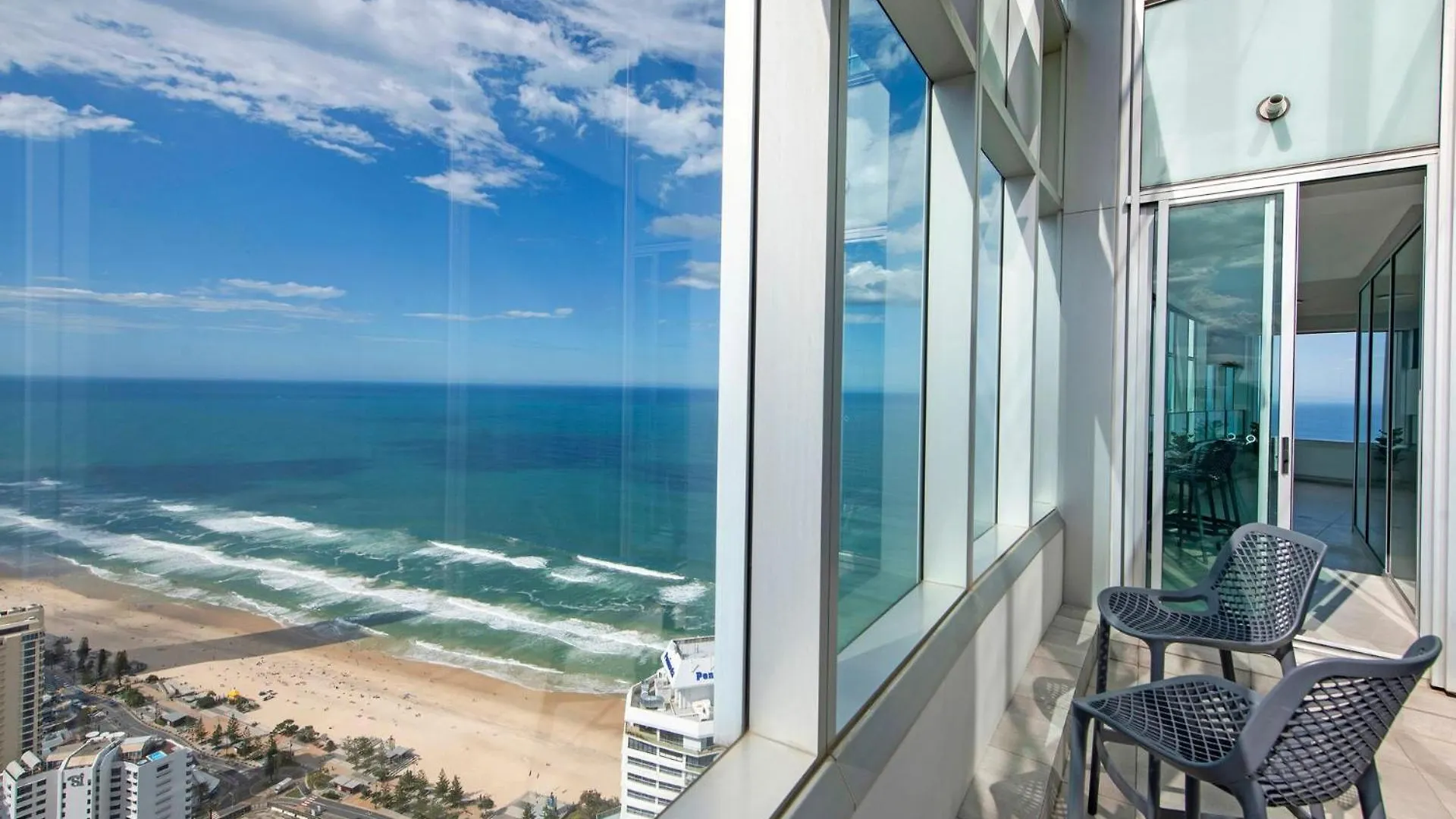 Apartment View Of Paradise - Coasthm Gold Coast
