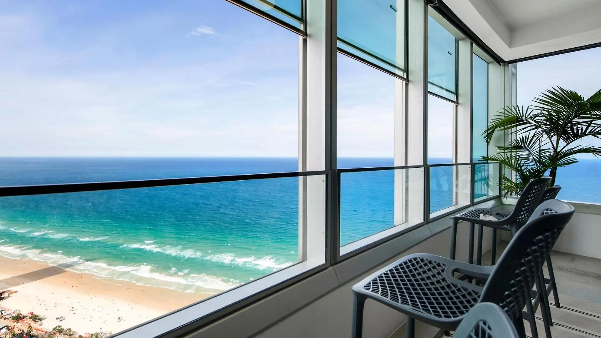 Apartment View Of Paradise - Coasthm Gold Coast