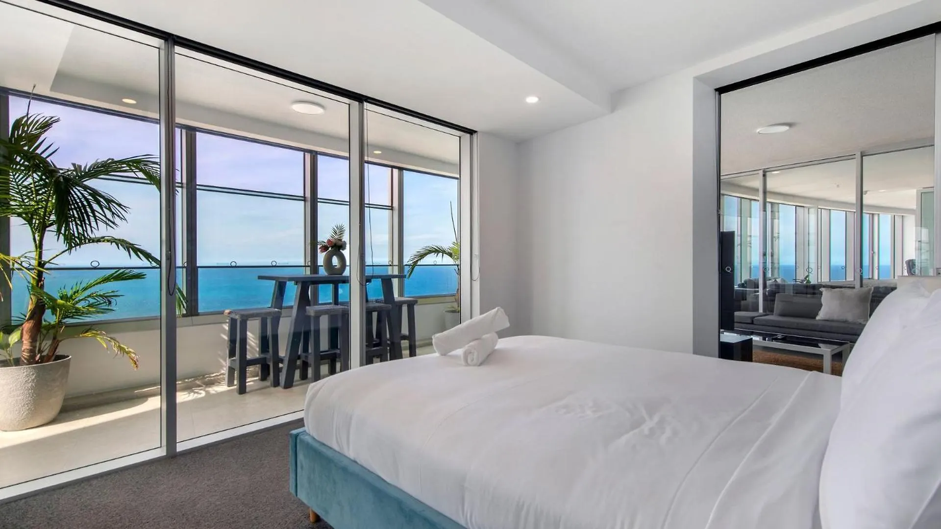 View Of Paradise - Coasthm Gold Coast Australia